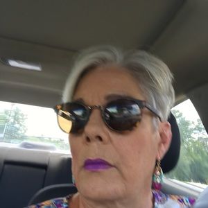 Meet your Posher, Becky